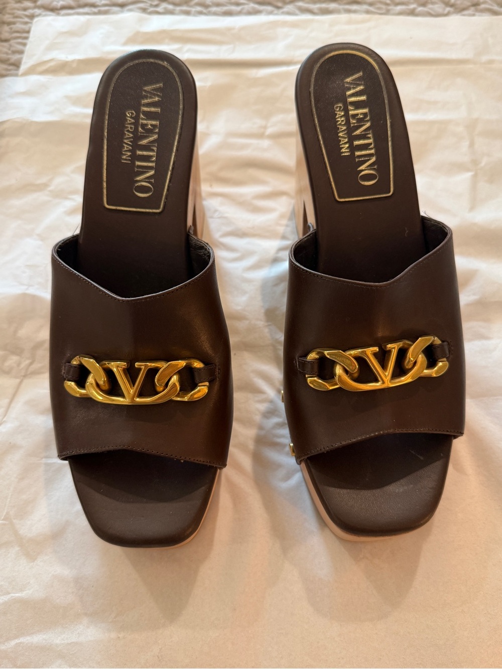 Valentino Garavani V Logo
Chain Wooden Platform Mule
Clogs Brown EU 40 US 10 - Picture 2 of 8